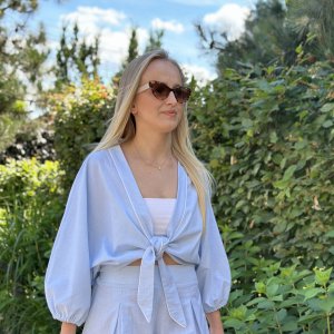 Front tie blouse blue